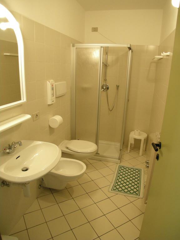 Hotel Europa Cembra Cembra Lisignago Cameră foto
